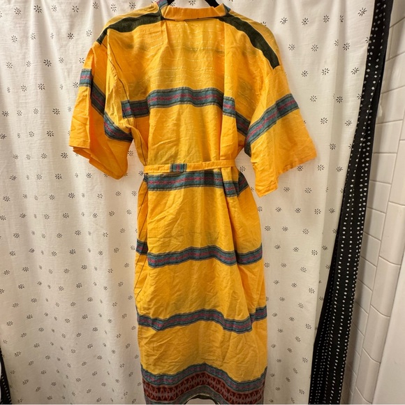 Yellow Shimmer Robe - Picture 2 of 5